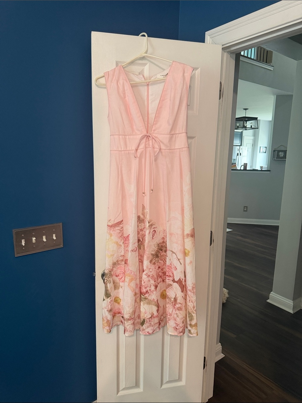 Commense Blush Pink V-Neck Floral Midi Dress